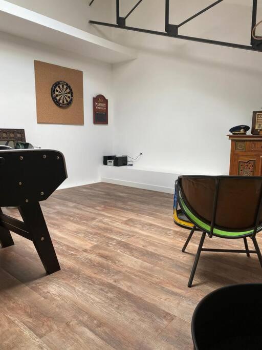 Loft Proche Centre Ville Hotes Habitant A L Etage Laval  Exteriér fotografie